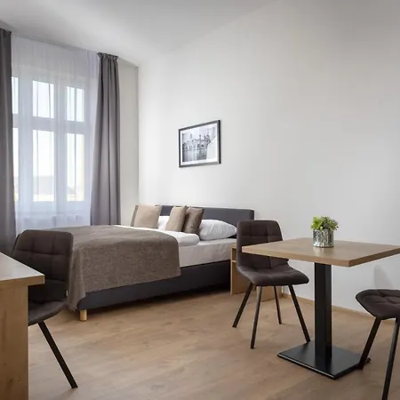 Morris 4* Mladá Boleslav